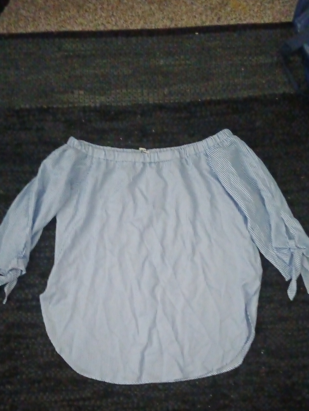 NWT Off-Shoulder Blue Stripe Women’s Top With Bows Size Large